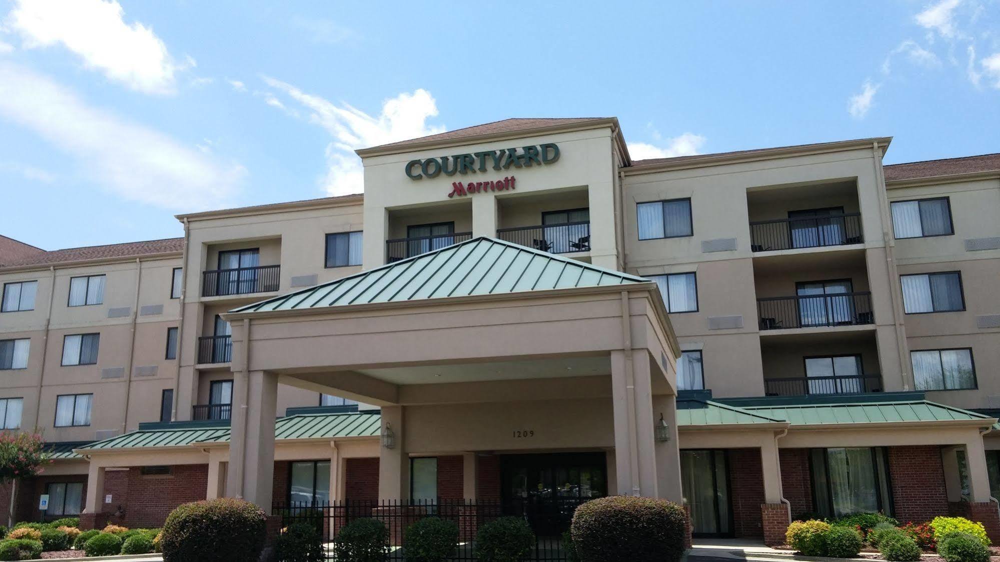 Courtyard By Marriott Decatur Hotel Exterior photo