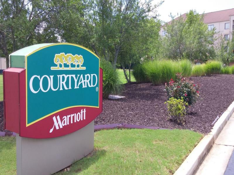 Courtyard By Marriott Decatur Hotel Exterior photo